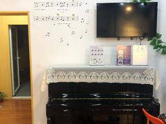 -The ONE 智能钢琴教室音乐恋琴吧·青岛市海玖玖艺术培训学校