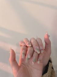 点击看大图 -Fanni美甲美睫皮肤管理
