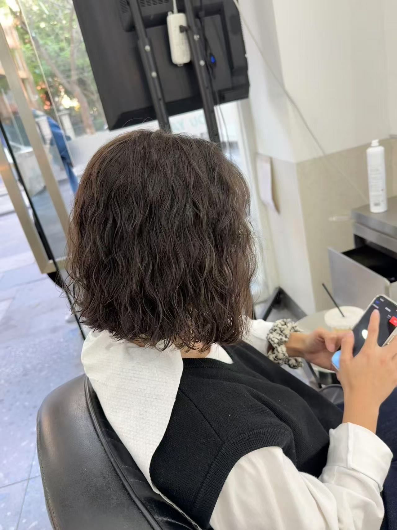 短发法式卷 \\n标题【发型升级】告别扁塌迎接短发法式烫