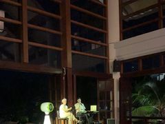 -亚龙湾喜来登·美景台大堂吧