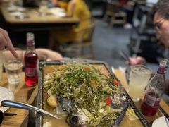 酸菜味烤鱼-江边城外烤全鱼(Raffles City)