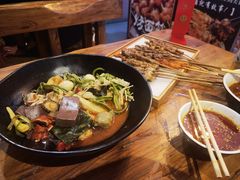 -万记麻辣烫国展总店