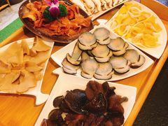 菌菇拼盘-大理董·董家小厨野生菌火锅(古城旗舰店)