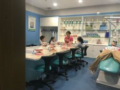 -维佳童话镇演出现场(徐东店)