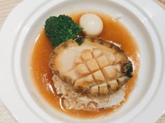 活鲍鱼捞饭-小船渔村•大连菜•大连焖鱼(黄河路店)