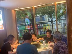 -阿瓦山寨·湘菜现炒·剁椒鱼头王(咸阳总店)