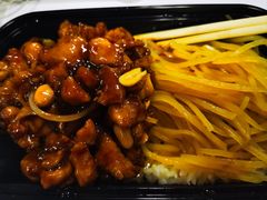 宫保鸡丁-眉州东坡(上海中心店)