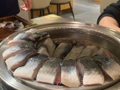 -围炉肉舍•炭烤活鳗•丹东海鲜烤肉(步行街店)