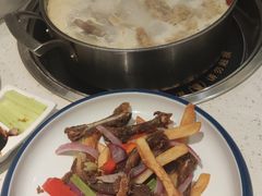 -三人行骨头王火锅(长寿店)