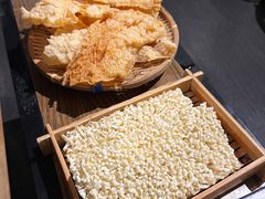 -尚尚仙·酸汤猪手·猪肚鸡火锅(华联万柳购物中心店)