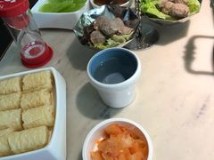 -左庭右院鲜牛肉火锅(浦江欢乐颂店)