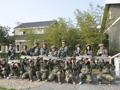 -崇明岛拓展训练真人CS镭战基地