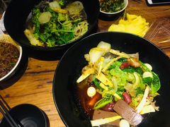 -万记麻辣烫国展总店