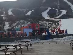 -鳌山滑雪度假区