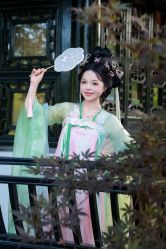 -一揽芳华汉服旗袍体验馆(拙政园店)