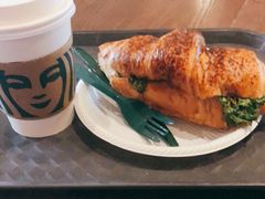 -星巴克(杭州湖滨银泰E区店)