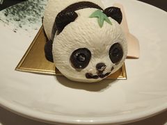 -雍容荟帝王蟹活龙虾展台自助(IFS黑金店)
