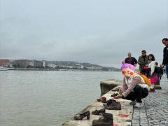 -多瑙河畔鞋履雕塑