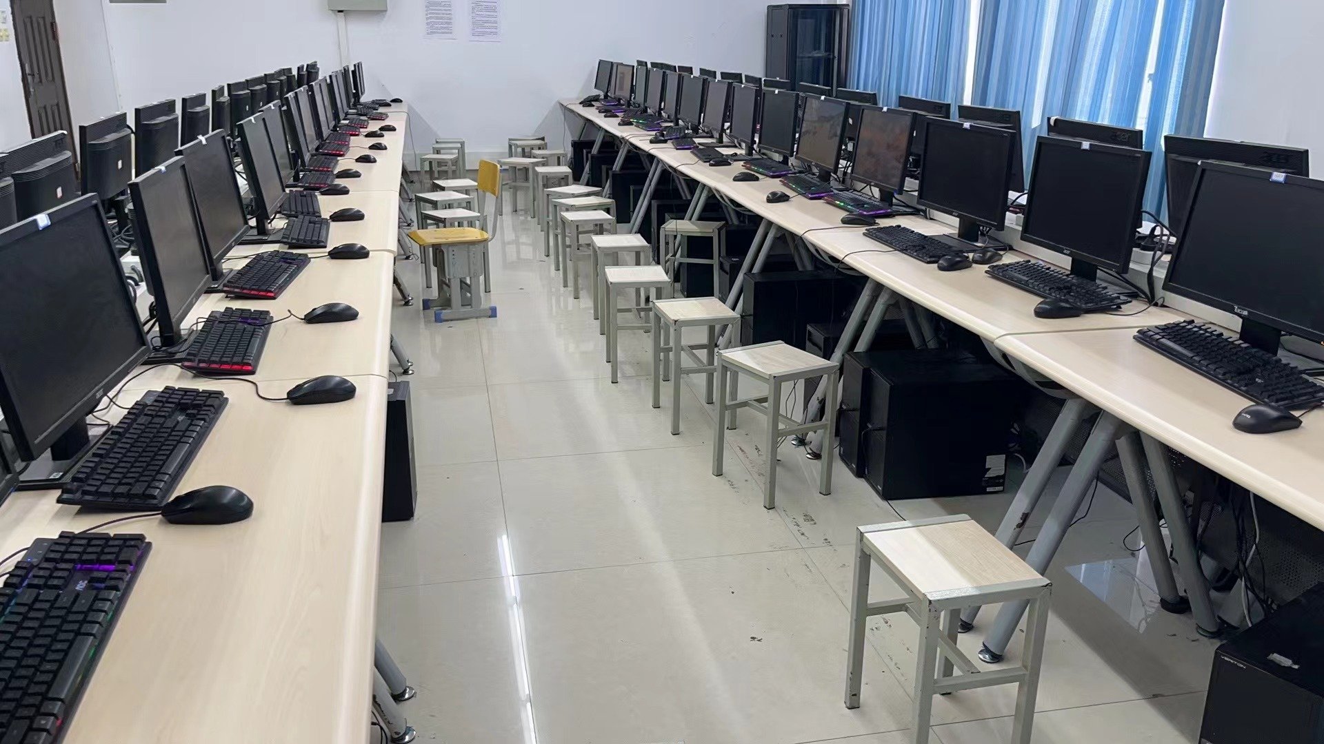 专业学计算机的学校