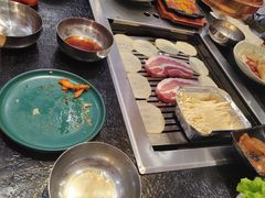 -臻牛烤肉