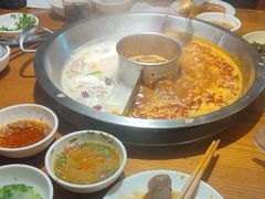 -佬土鹅肠火锅(中建大观店)