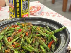 -堂瓦里·33年传统赣菜(第一街区店)