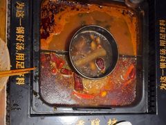 -老牌坊云南鱼豆花火锅(哈西万达店)