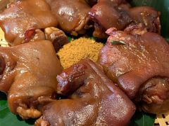 金牌烤猪蹄-中8楼风尚云南菜(颐堤港店)