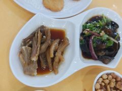 -鹏城人家海鲜酒家·23年老字号(较场尾店)