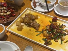 -隔壁老王·家常云南菜(花巷店)