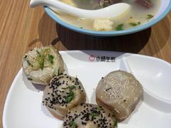 -小杨生煎(金山百联购物中心3楼店)