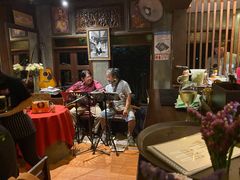 -Dash Teak House