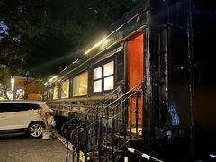 景观位-火车头法国西餐厅