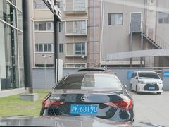 -上海星瀚奔驰4S店(红柳路店)