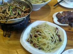 -乌镇那一年小院主题餐厅(甘泉西路店)