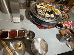 -围炉肉舍•炭烤活鳗•丹东海鲜烤肉(步行街店)