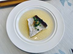 鸡油拍姜蒸太湖银刀-逸道(益丰·外滩源店)
