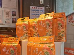 -阿瓦山寨·湘菜现炒·剁椒鱼头王(咸阳总店)