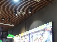 -卤校长老火锅(杨家坪直营店)