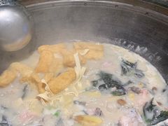 -陈大锅·岳阳鱼馆·地道岳阳菜(美食街店)