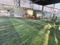 -飞梦少儿足球培训(塘桥校区)