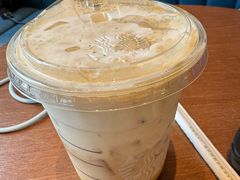 -星巴克臻选(上海虹桥新天地三店)