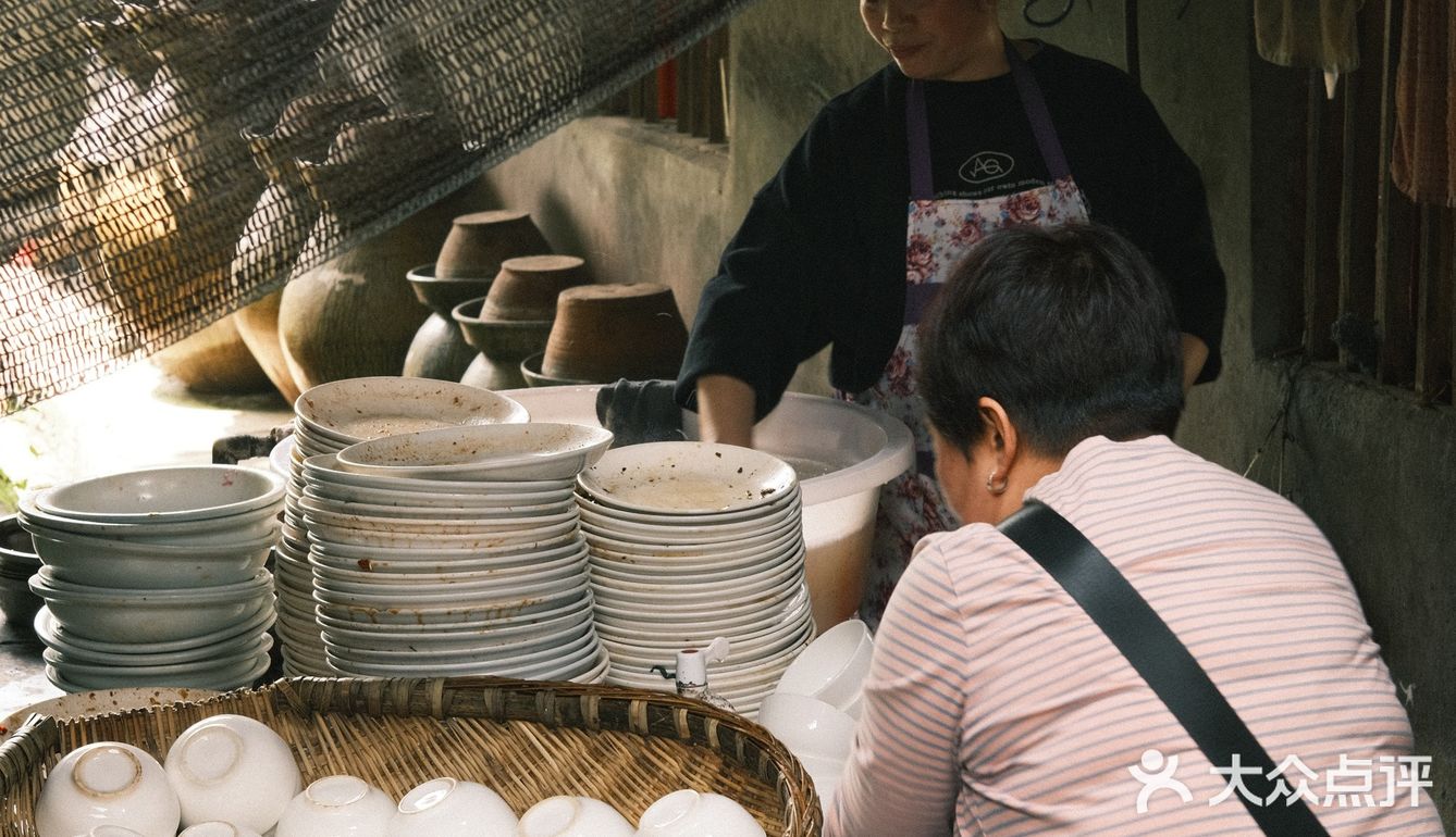 在成都双流有家最破的网红馆子