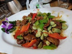 腊八蒜炒肥肠-闻道食府烙饼卷带鱼(原车耳营店原大觉寺店)