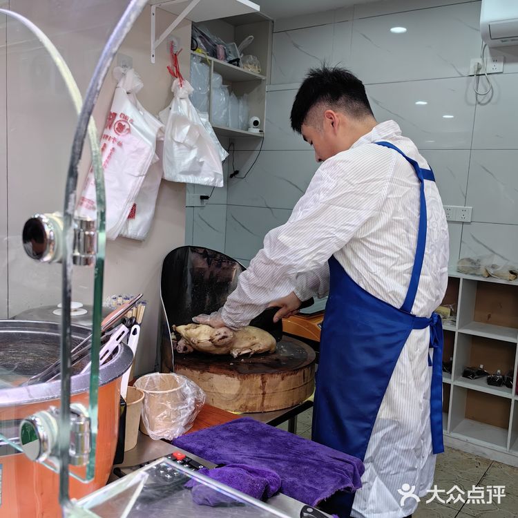 南京排队王|水西门李家鸭子,吃一块就爱上