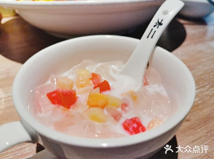 太二酸菜鱼(kk one店)现任椰奶冰粉图片
