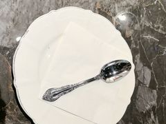 -LESCEDARS Brasserie Bistro香柏树
