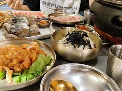 -围炉肉舍•炭烤活鳗•丹东海鲜烤肉(步行街店)