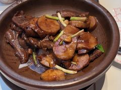 -阿瓦山寨·湘菜现炒·剁椒鱼头王(咸阳总店)