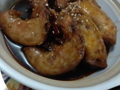 老巴子招牌鸡脖饭-蘑菇圈·云南野生菌菇炒饭·巷口食堂(悦荟店)